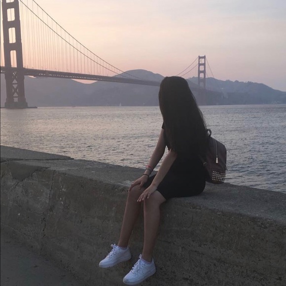 Meet your Posher, Maya - Picture 2 of 2